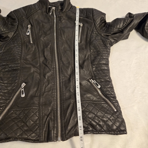 YMI Women's Faux Leather Fur Lined Bomber Motorcycle Full Zip Jacket Small - Picture 12 of 15